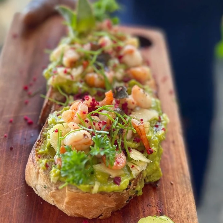 avocado toast on white bread